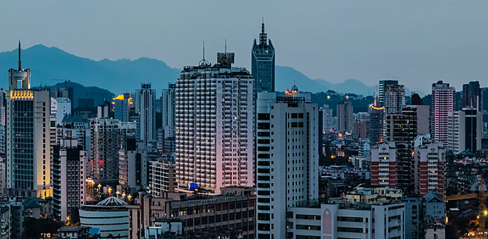 xổ số miền trung thứ tư hàng tuần